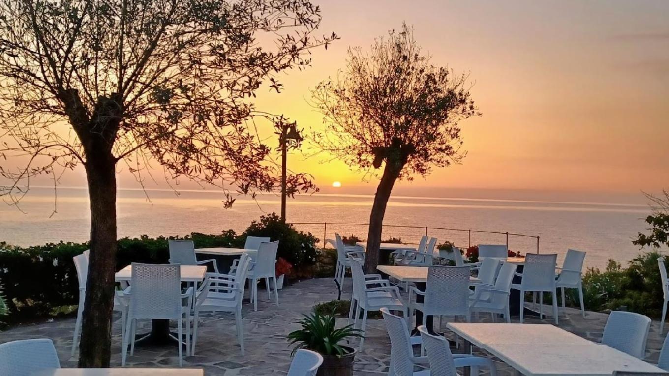 Casa Vacanze Con Piscina E Vista Mare Esclusiva Per Coppie E Famiglie, Relax E Tranquillita Tertenìa Екстериор снимка